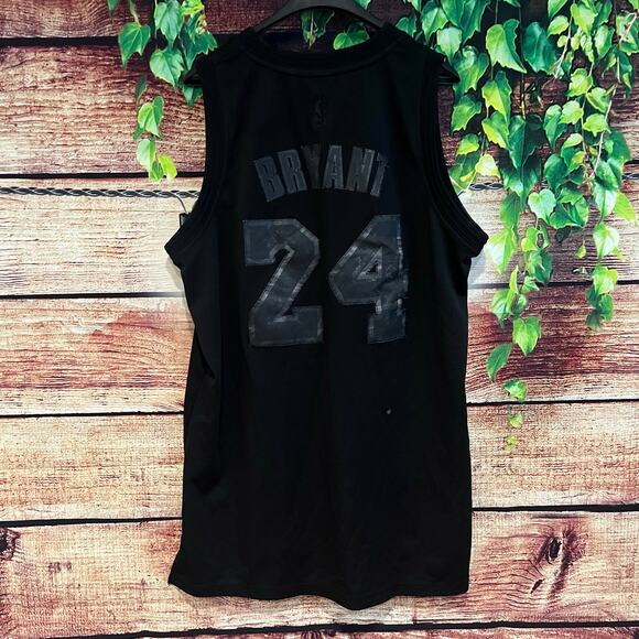 Rare Los Angeles Lakers Kobe Bryant #24 Swingman Blackout Jersey Adidas Black - Picture 5 of 9